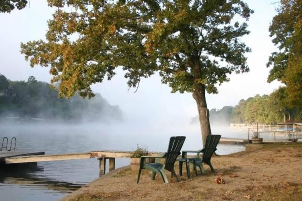 #05 - Lakefront Two Bedroom Cottage- Pet Friendly Hot Springs Bagian luar foto